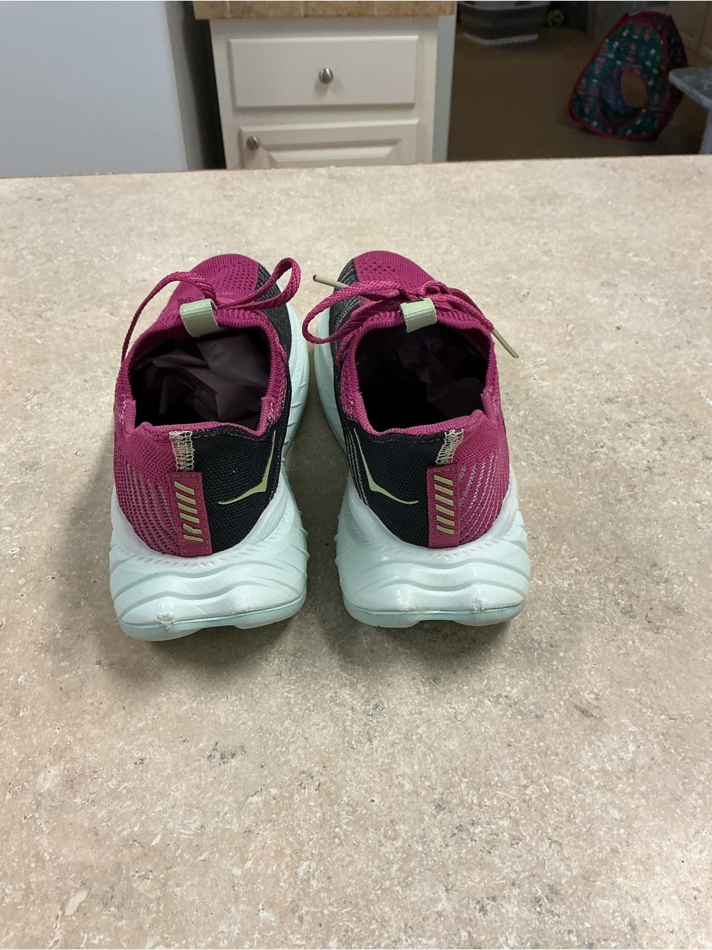Hoka Carbon X 3 Women’s SZ 7 Running Shoe Festival Fuchsia/Black Hiking Trails - Picture 7 of 13